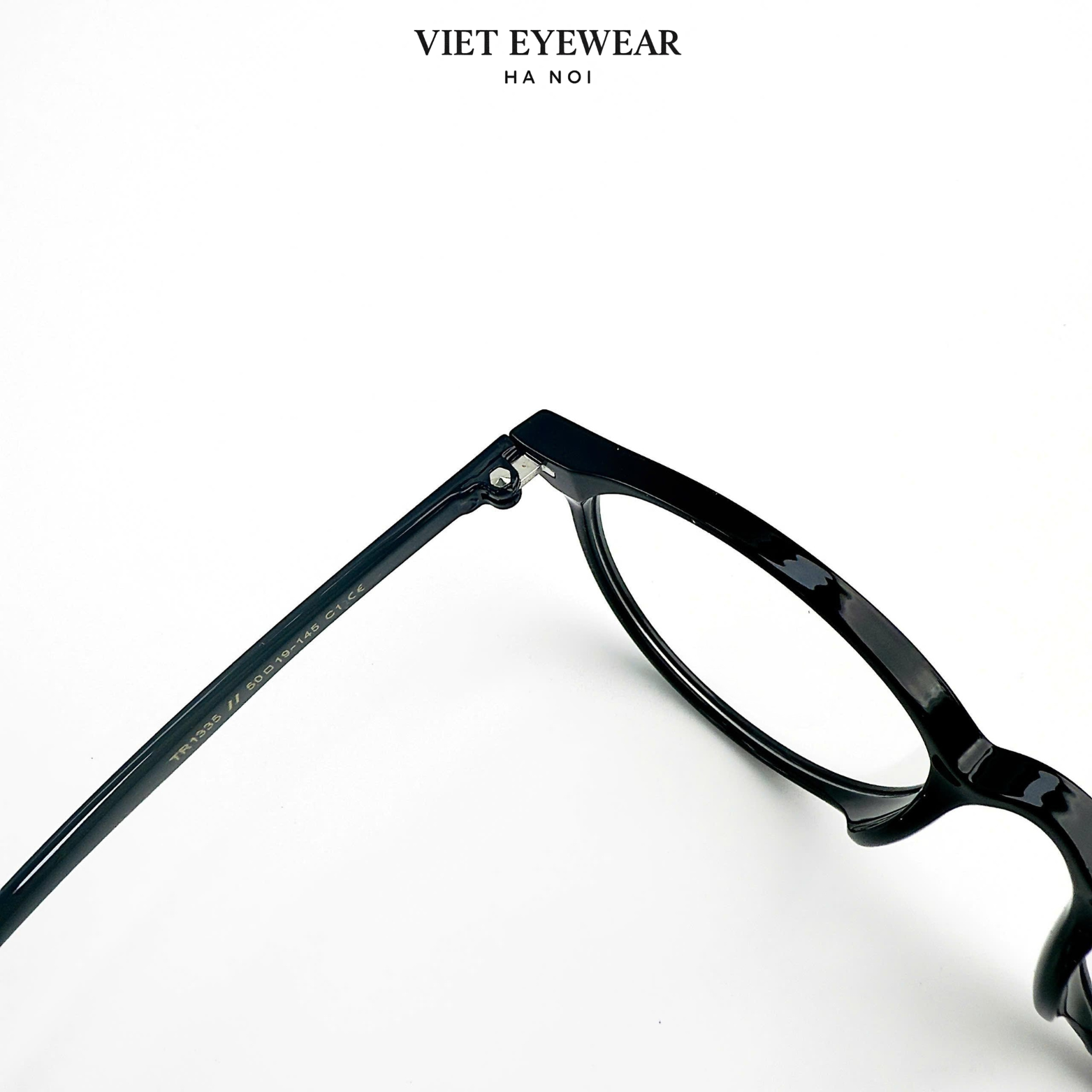 VIET EYEWEAR 1335 Schwarz weiß