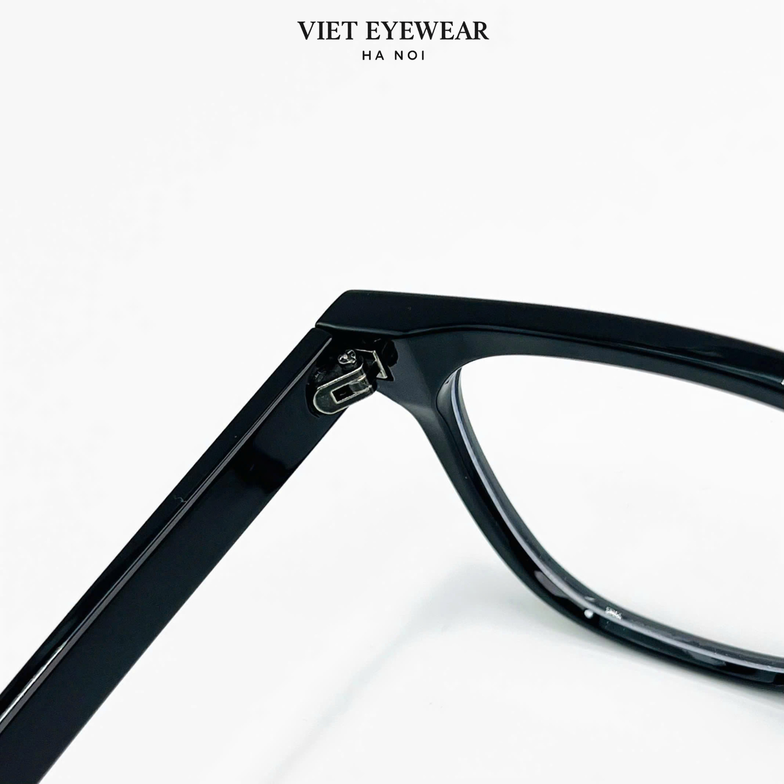 VIETEYEWEAR R335 Schwarz